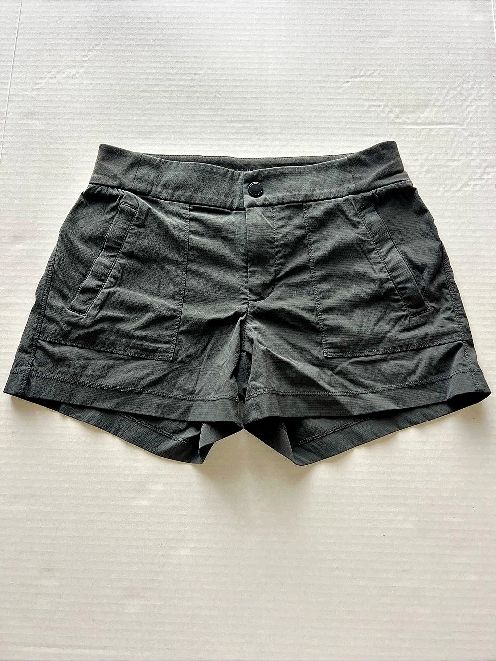 Athleta Trekkie Shorts Nylon Gray Size 2